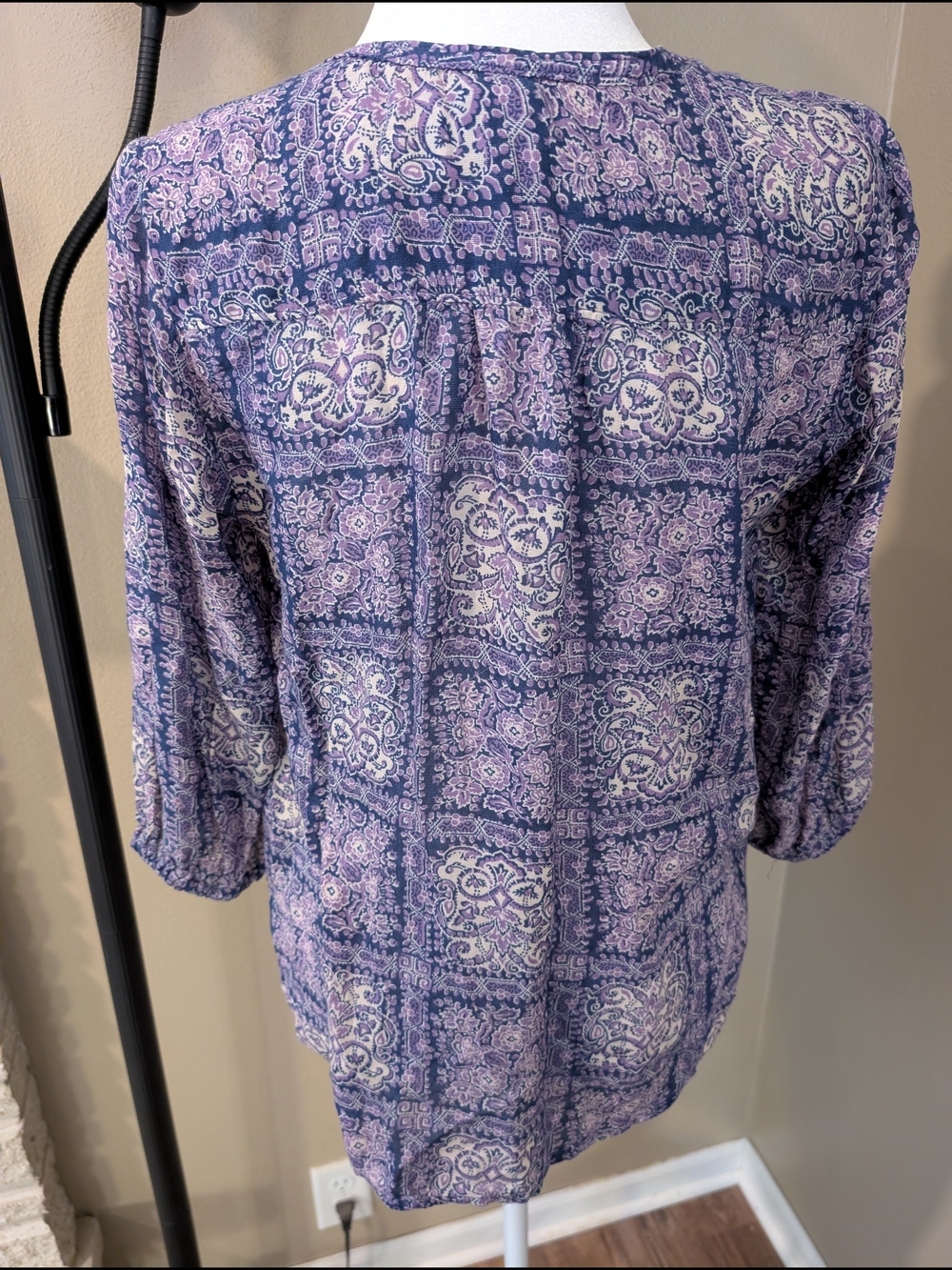 Anthropologie Medium Petite Lavender and Navy Paisley Button-Front Blouse - Picture 6 of 8